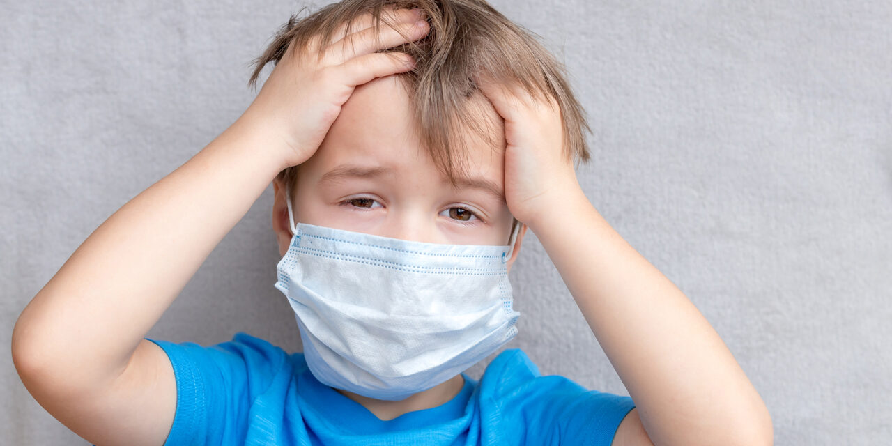 Inakzeptabel hohe Kohlendioxidwerte unter Gesichtsmasken bei Kindern
